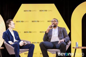 Бивш звезда на NBA Meta World Peace Talks Баскетбол, бизнес и Китай · Technode