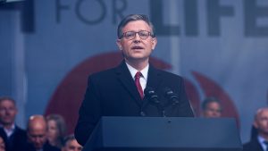 Председателят на Камарата на представителите на САЩ Джонсън казва, че има гласове за прекратяване на частичното затваряне на правителството до вторник