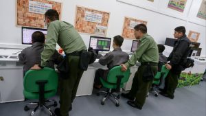 Бумът на изкуствения интелект стимулира наемането на служители на технологично ниво