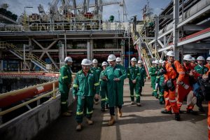 Сингапур и Австралия обещават непрекъснати доставки на гориво на фона на глобален енергиен шок