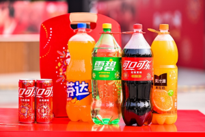 Coca-Cola надминава пазарните очаквания за Q1 с 12% скок на приходите